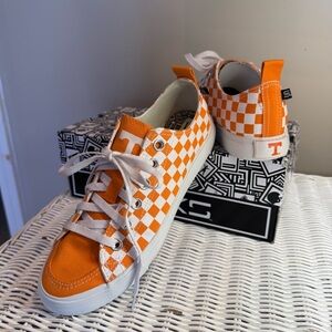 University of Tennessee Skicks Low Top Sneaker
